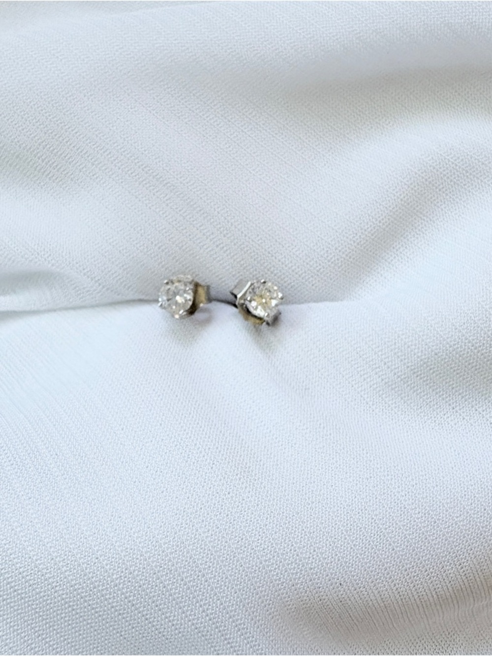 925 Sterling Silver Cubic Zirconia Studs dainty earrings 4-5mm